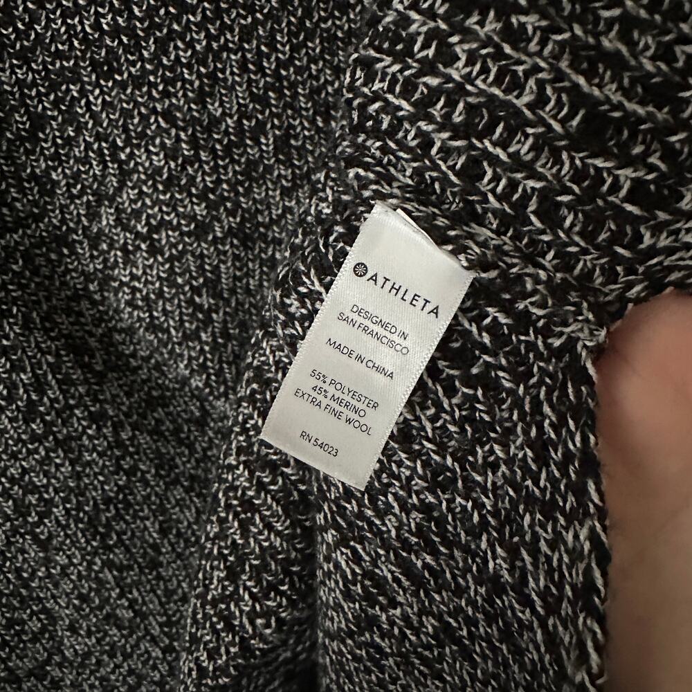 Athleta Oversized Switchback Pullover Sweater Xs - image 4